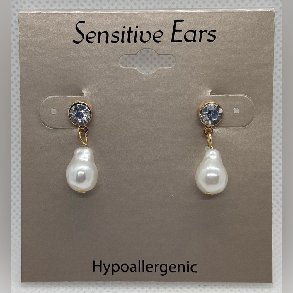 New Sensitive Ears Gold & Pearl Drop Earrings